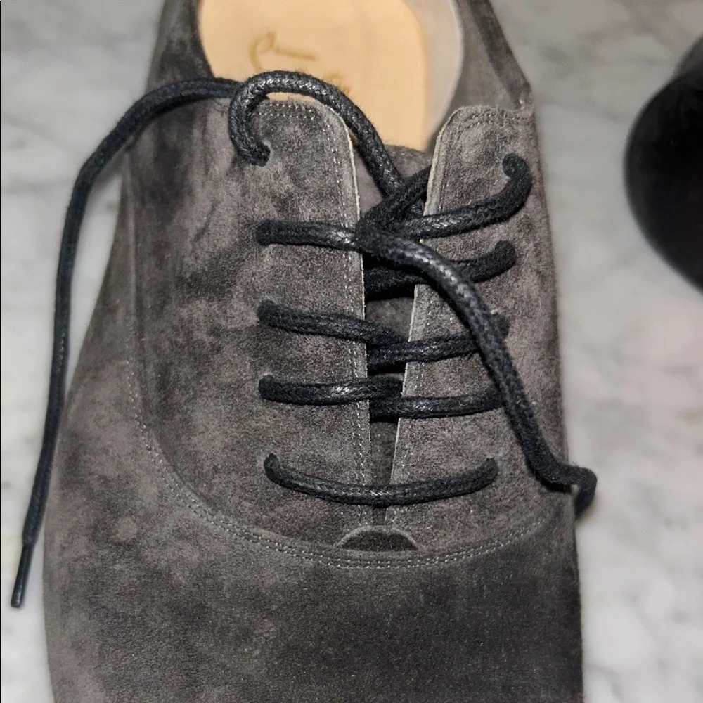MENS Christian Louboutin Men's Dark Gray Suede Oxfords with Red Soles Sz 41 1/2
